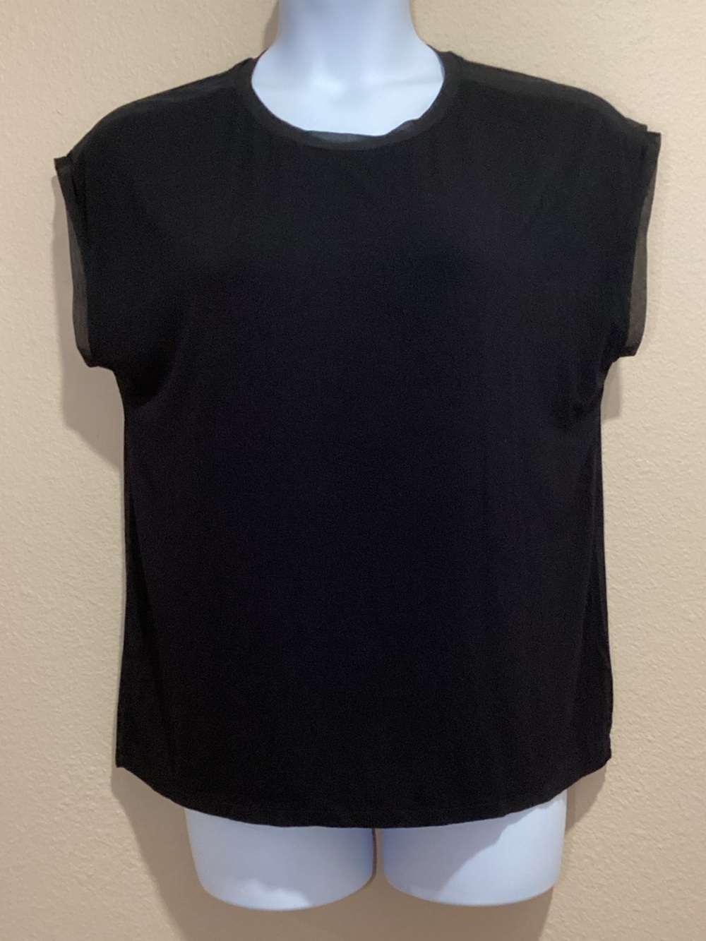 TAHARI Black Short Sleeve Crewneck Top with Sheer Accents, Size XL, EUC